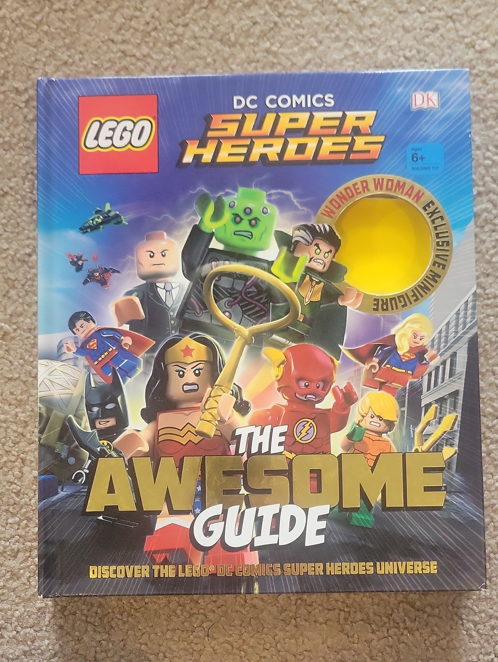 Lego DC Super Heroes The Awesome Guide - Blue & Gold Cover